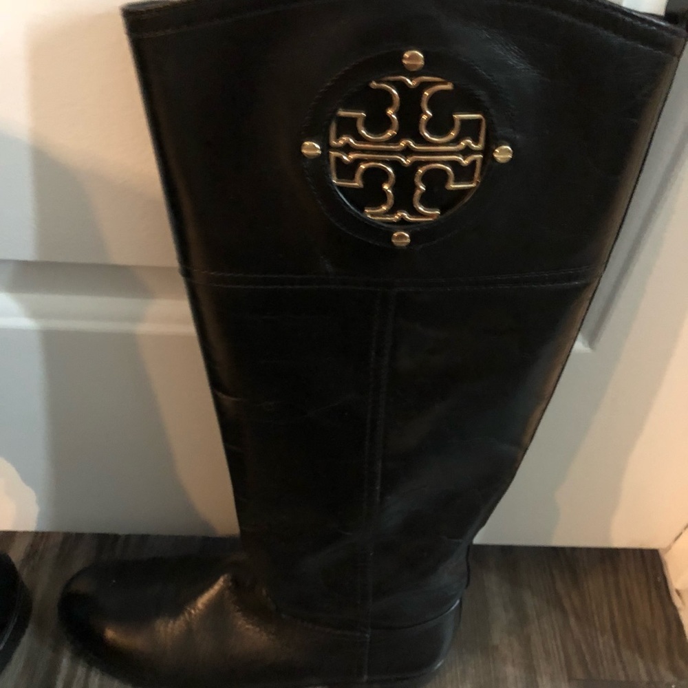 Black leather Tory Burch riding boots